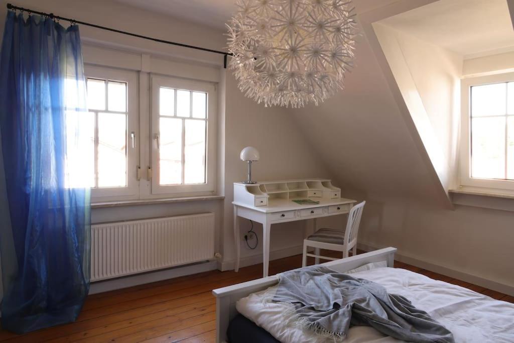 Charmante, Grosszuegige Ferienwohnung Villa Fleurie Bretten Bagian luar foto